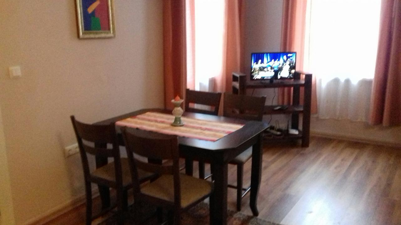 Ferienwohnung Julia Garden Burgas City Exterior foto